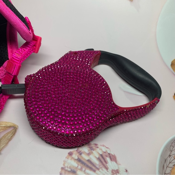 XS PINK HARNESS AND BED-DAZZLED RETRACTABLE LEASHE - Picture 2 of 5